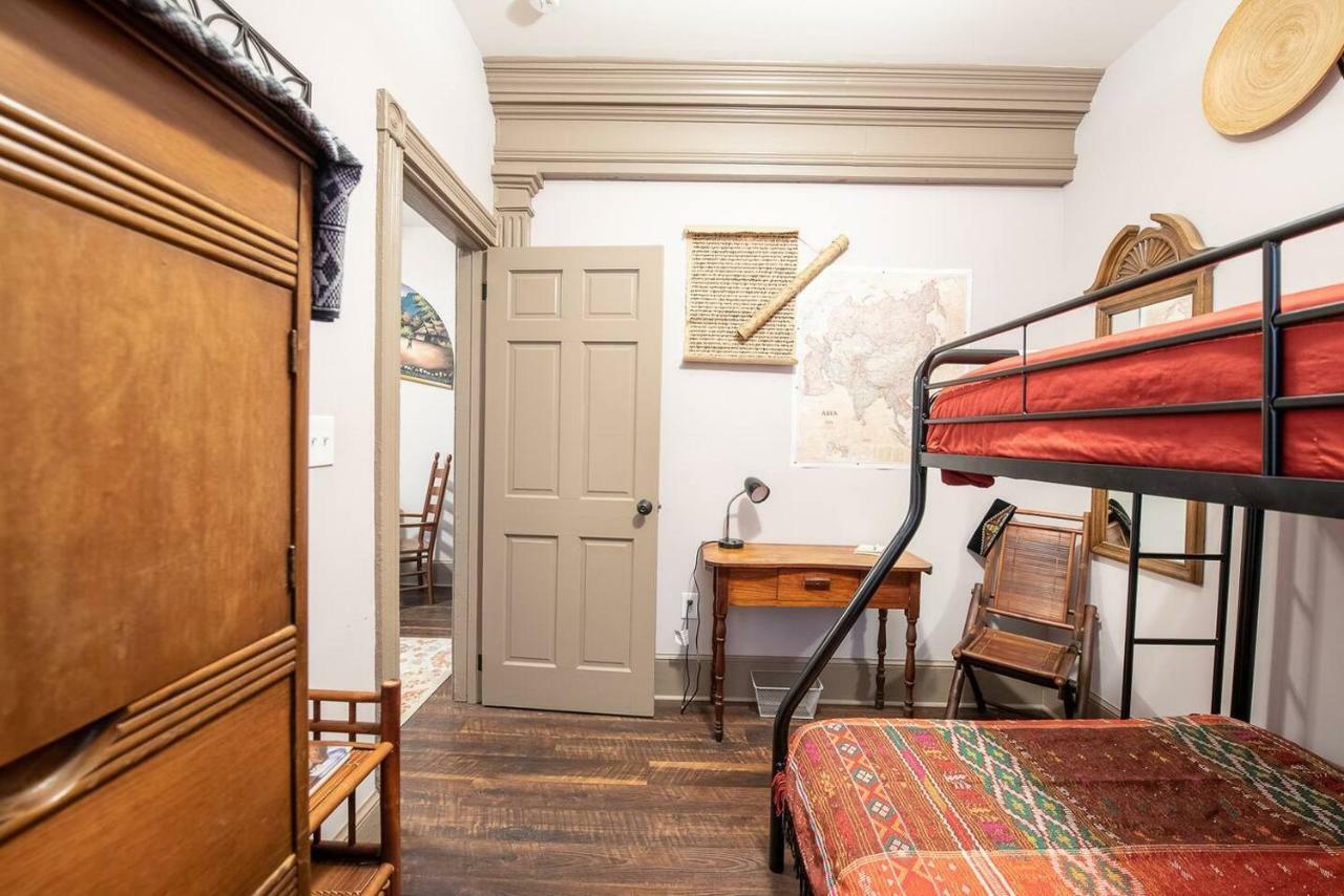 Cozy Hideaway In The Heart Of Lancaster Apartment Ngoại thất bức ảnh