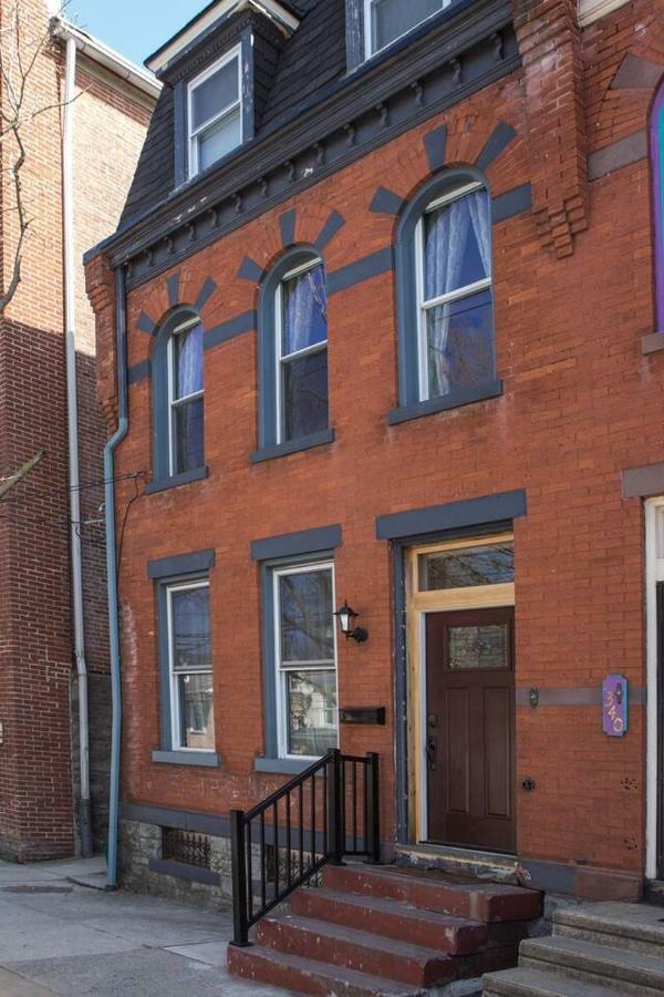 Cozy Hideaway In The Heart Of Lancaster Apartment Ngoại thất bức ảnh